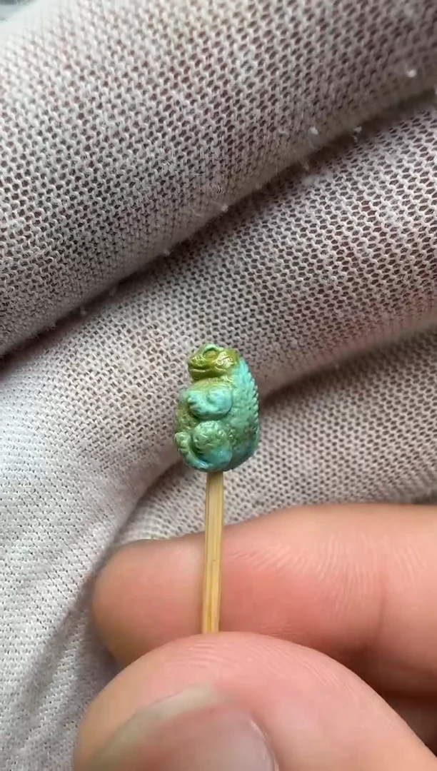 未镶嵌绿松石哥斯拉水***?配饰