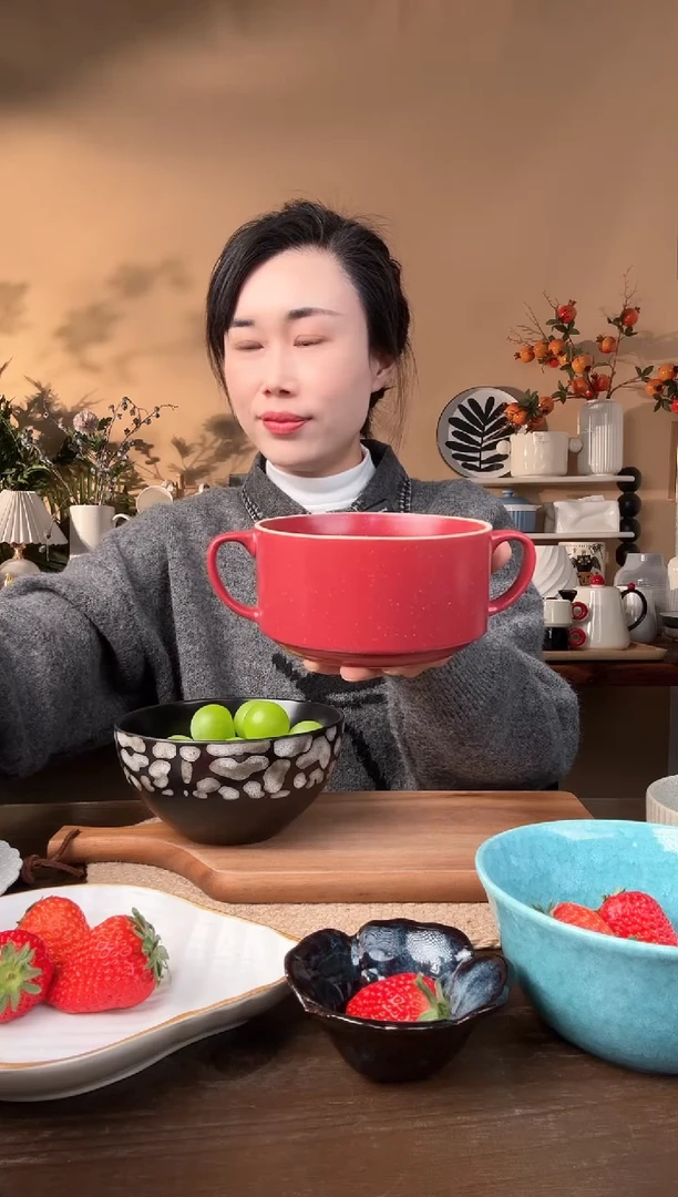 【闪购商品】瓷片5.2寸红色双耳碗微瑕