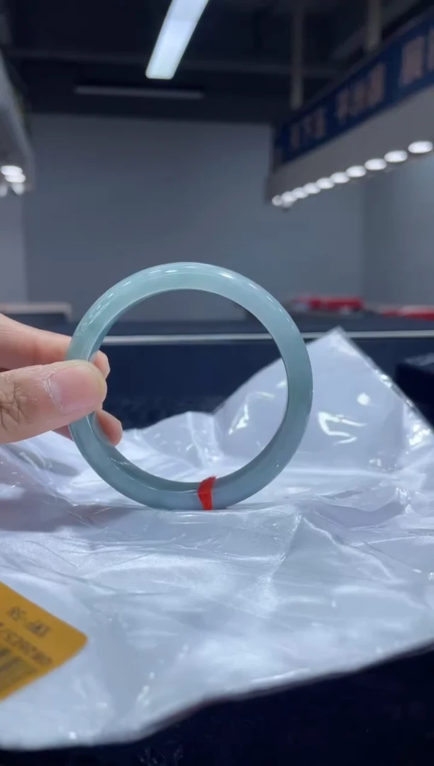 未镶嵌手镯翡翠5