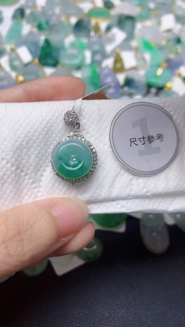颈饰未镶嵌翡翠天然缅甸A货翡翠