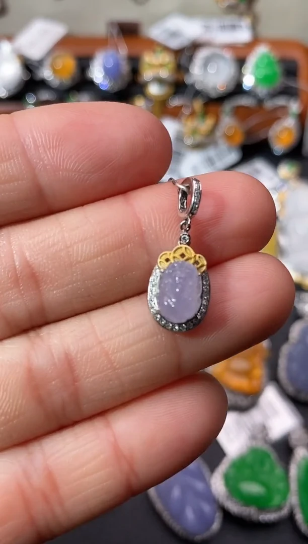 【闪购商品】翡翠吊坠(不含链)18K金镶嵌吊坠
