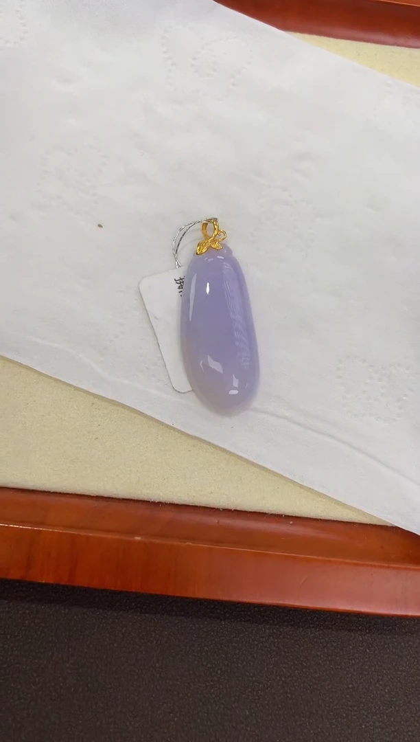 翡翠18K金镶嵌颈饰天然缅甸a货翡翠