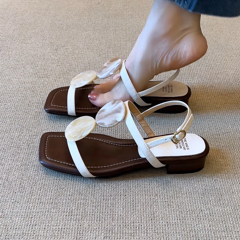 RubyL/2.5cm小众设计感时尚优雅舒适百搭后绊带拼色粗跟露趾凉鞋