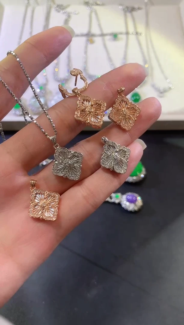 吊坠18K金镶嵌钻石如***?m1 多样性一件发货