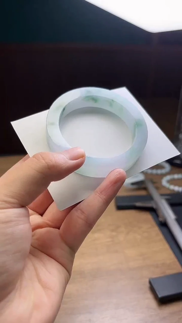 未镶嵌手镯定制翡翠?****࿐定制