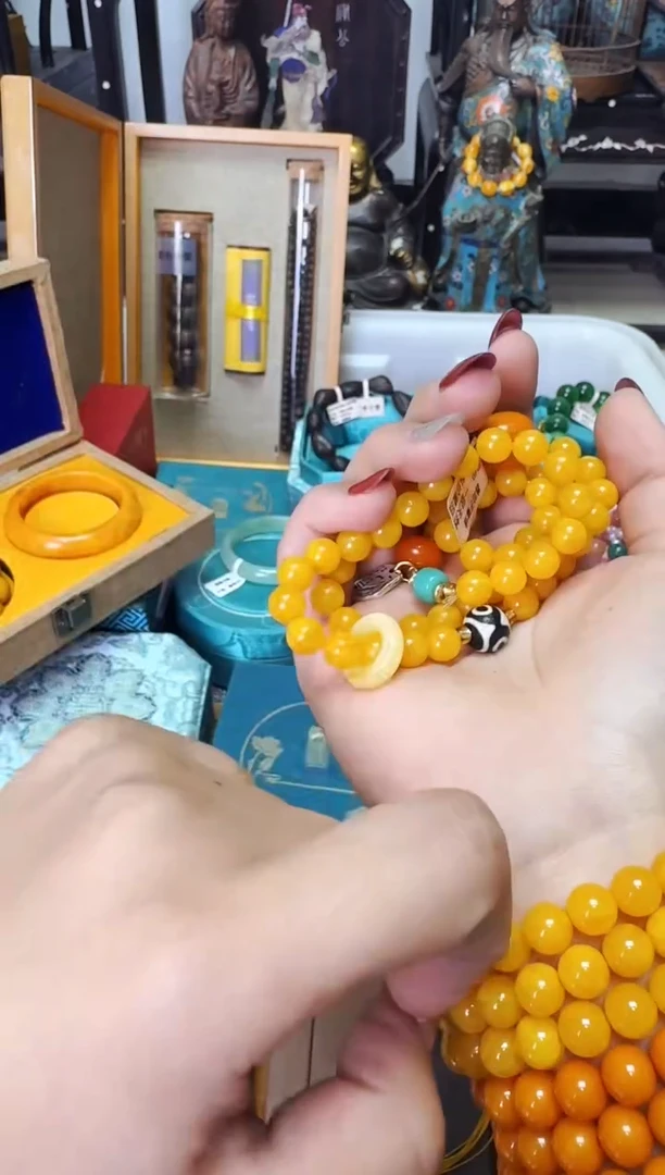 【闪购商品】蜜蜡颈饰未镶嵌老板娘推荐------------