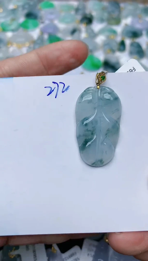 【闪购商品】翡翠颈饰18K金镶嵌天然翡翠A货    272