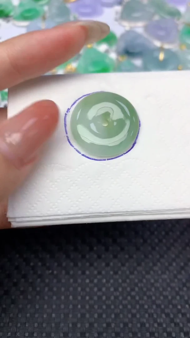 翡翠未镶嵌颈饰天然翡翠a货