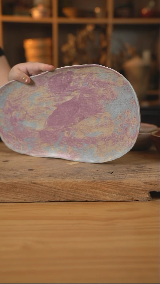 紫色系列的13英寸葫芦大平盘