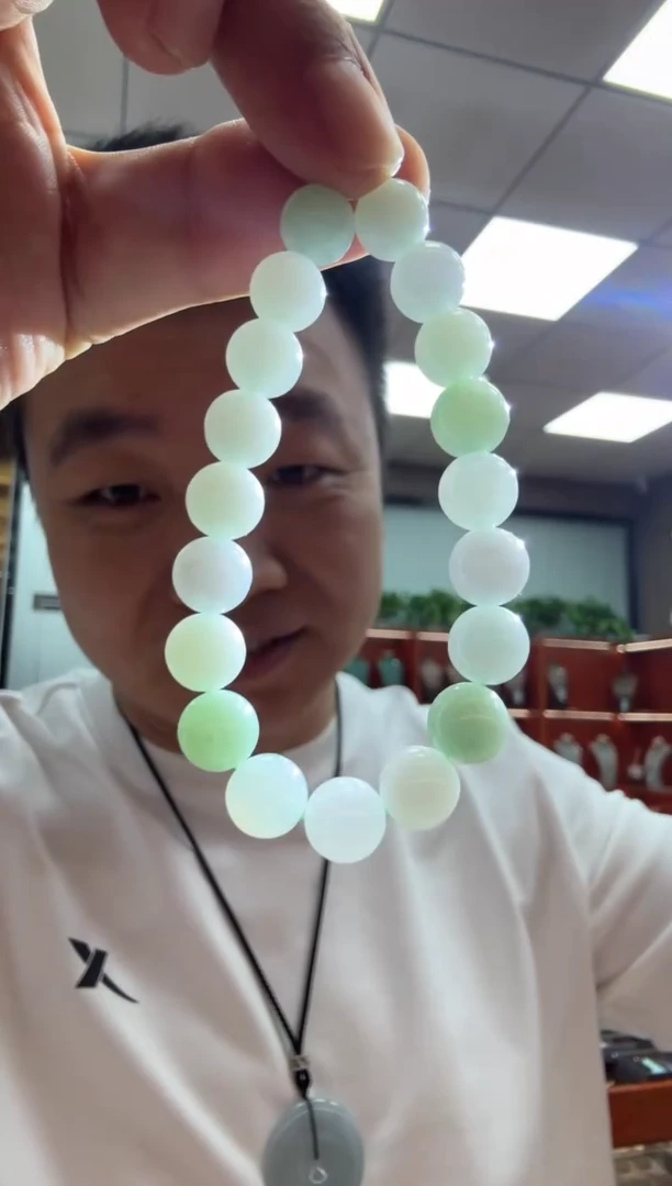 未镶嵌挂件翡翠A货翡翠多样性一件种水手串