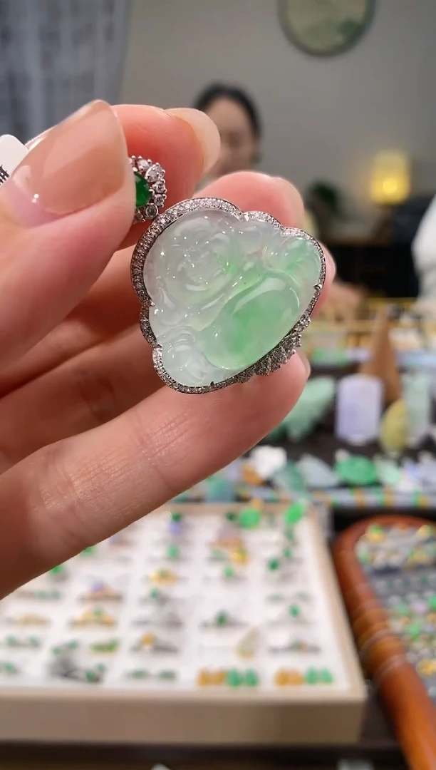 翡翠18K金镶嵌吊坠(不含链)佛公