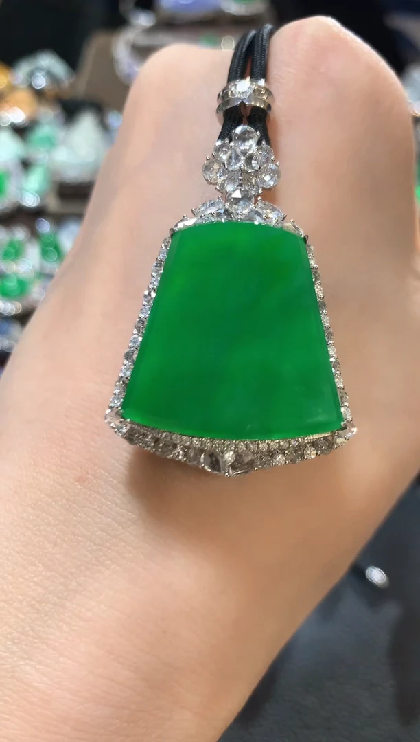 吊坠(不含链)18K金镶嵌翡翠张*娣m65