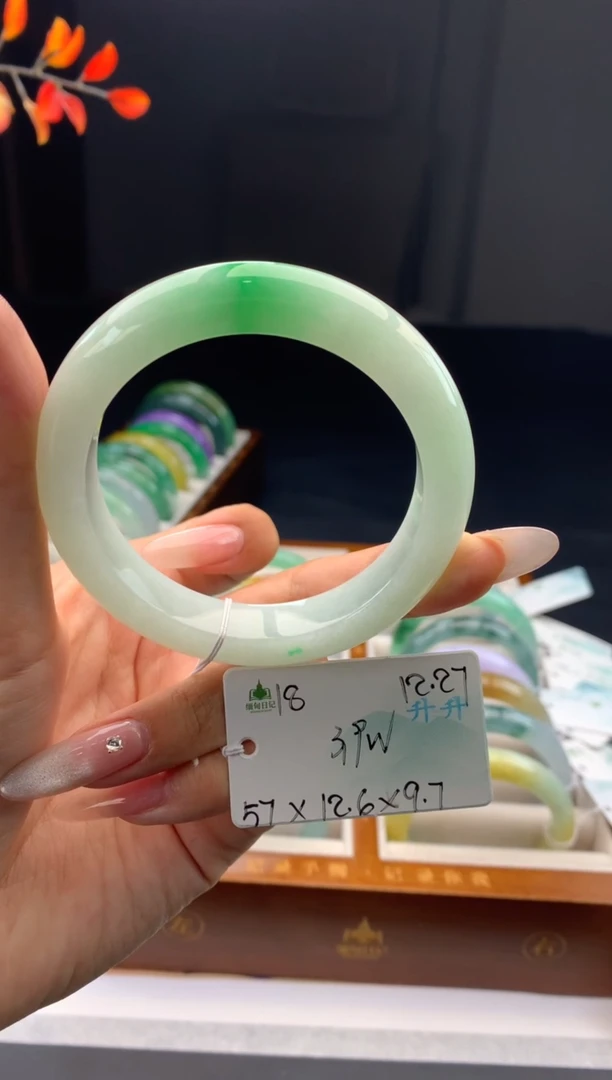 未镶嵌手镯翡翠翡翠自带#送人#，假一赔三