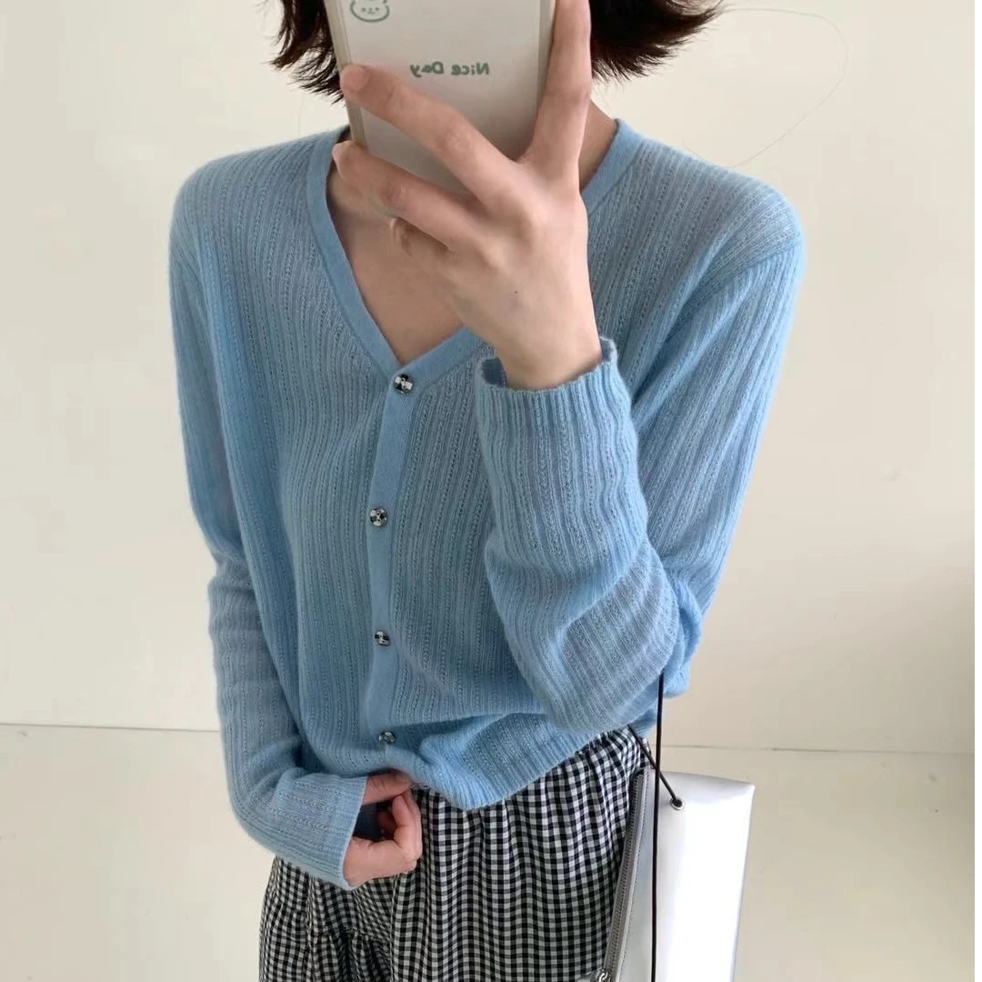2025春季薄款v领女针织开衫显白甜美时尚百搭宽松气质纯色显瘦