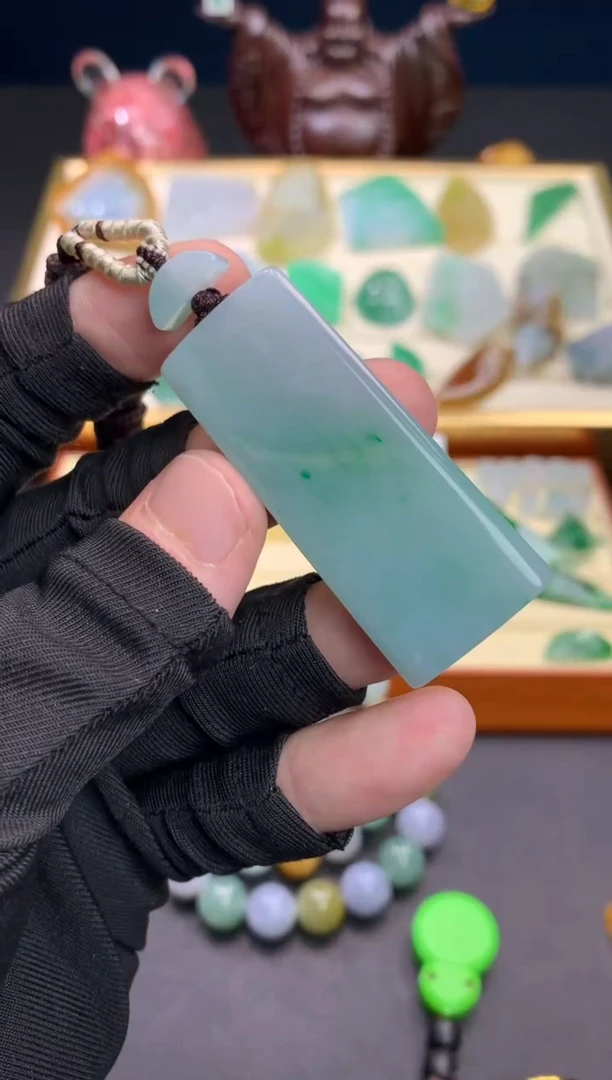 颈饰未镶嵌翡翠天然翡翠无事牌