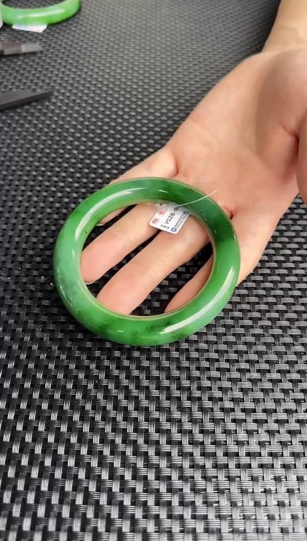 【闪购商品】和田玉（碧玉）手镯未镶嵌圈口约58MM