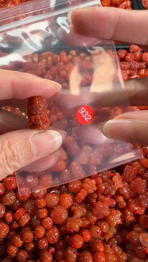 【闪购商品】南红玛瑙颈饰未镶嵌1