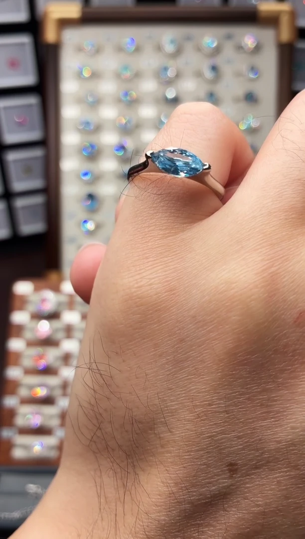 银S925镶嵌戒圈海蓝宝石1111