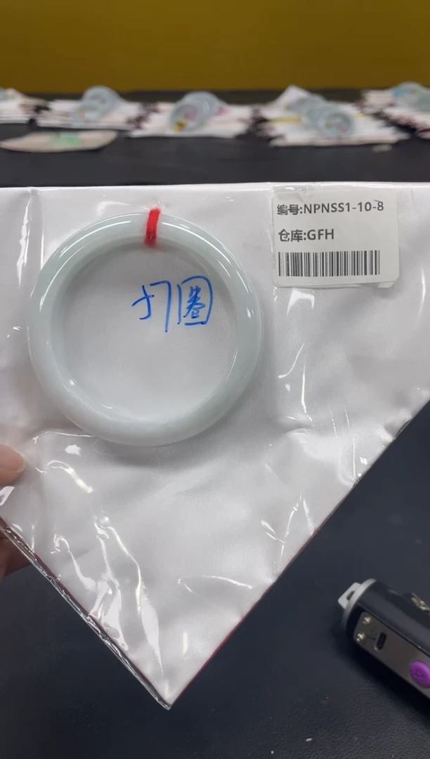 未镶嵌手镯翡翠翡翠手镯