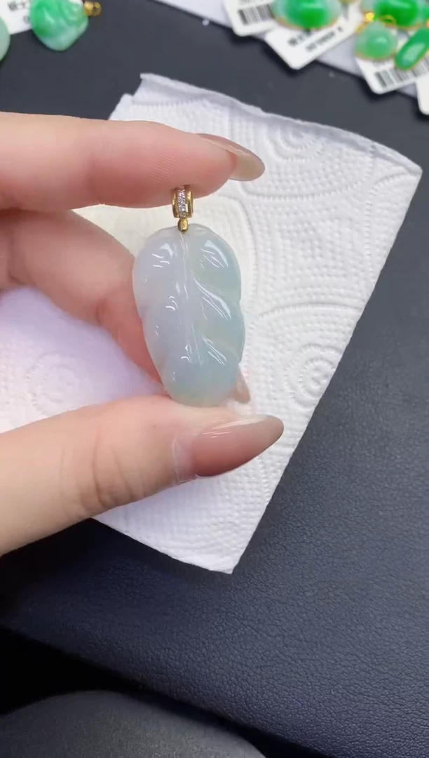 颈饰未镶嵌翡翠缅甸天然翡翠A货