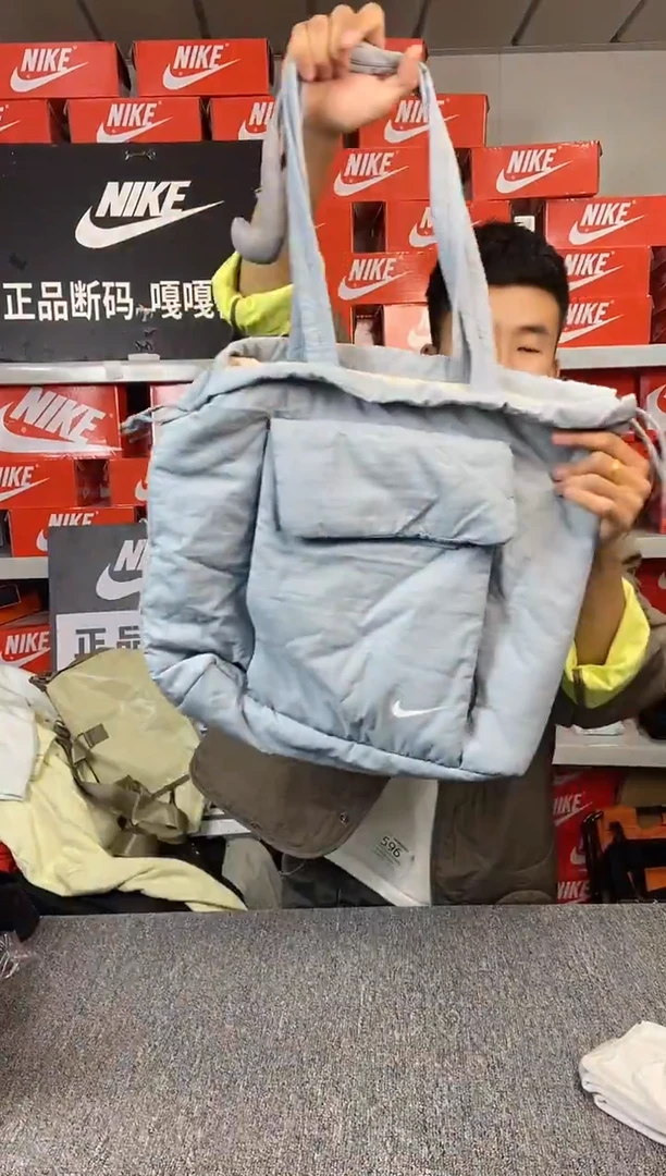 蓝色软绵绵包 瑕疵直播间过款 全新无暇