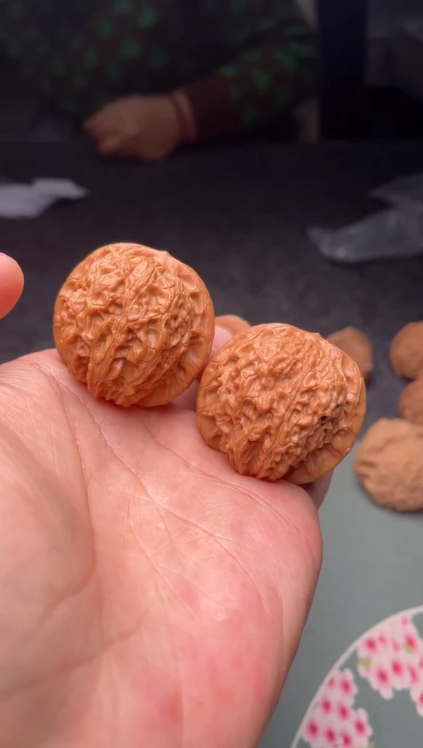 把件文玩核桃a312  血麒麟  37尺