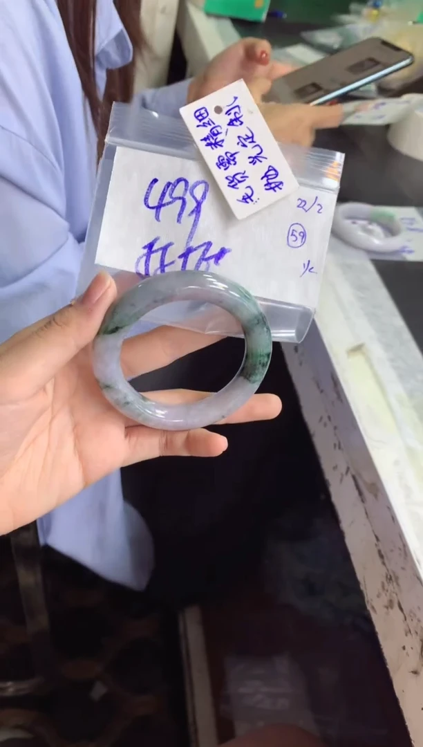 【闪购商品】定制翡翠未镶嵌手镯毛货需精细抛光+雪+499元