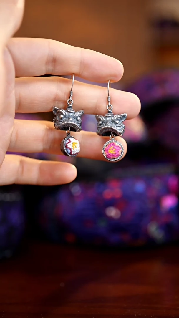 刺绣私人定制苗族手工A247