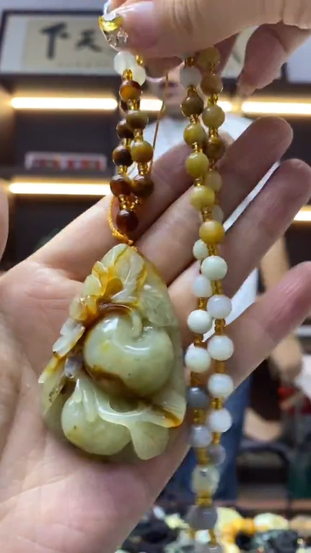 未镶嵌岫玉挂件