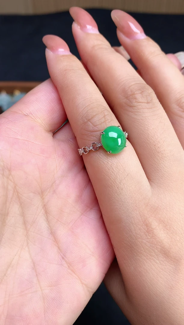 颈饰18K金镶嵌翡翠透*2025120201