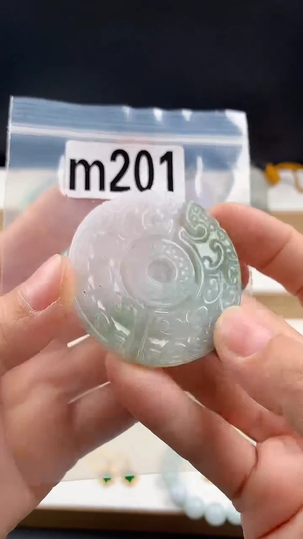 颈饰未镶嵌翡翠天然翡翠吊坠挂件