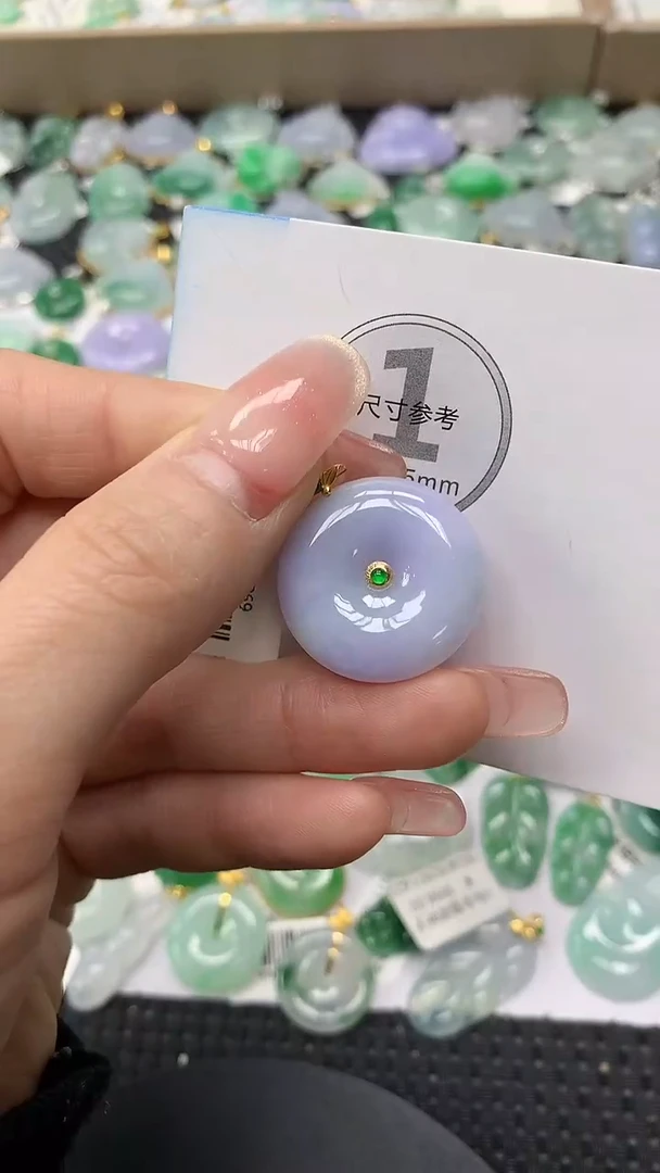 颈饰18K金镶嵌翡翠a货支持复检百元以上9元证书费自理