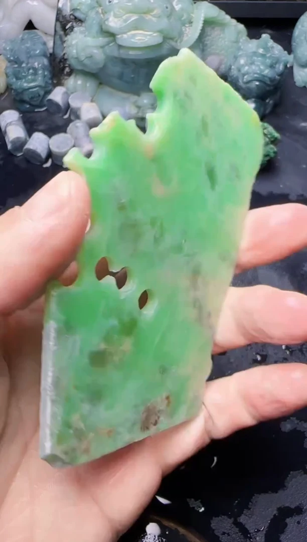 颈饰未镶嵌翡翠能205