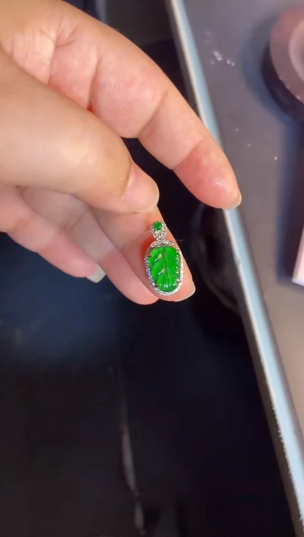 吊坠(不含链)银S925镶嵌翡翠1