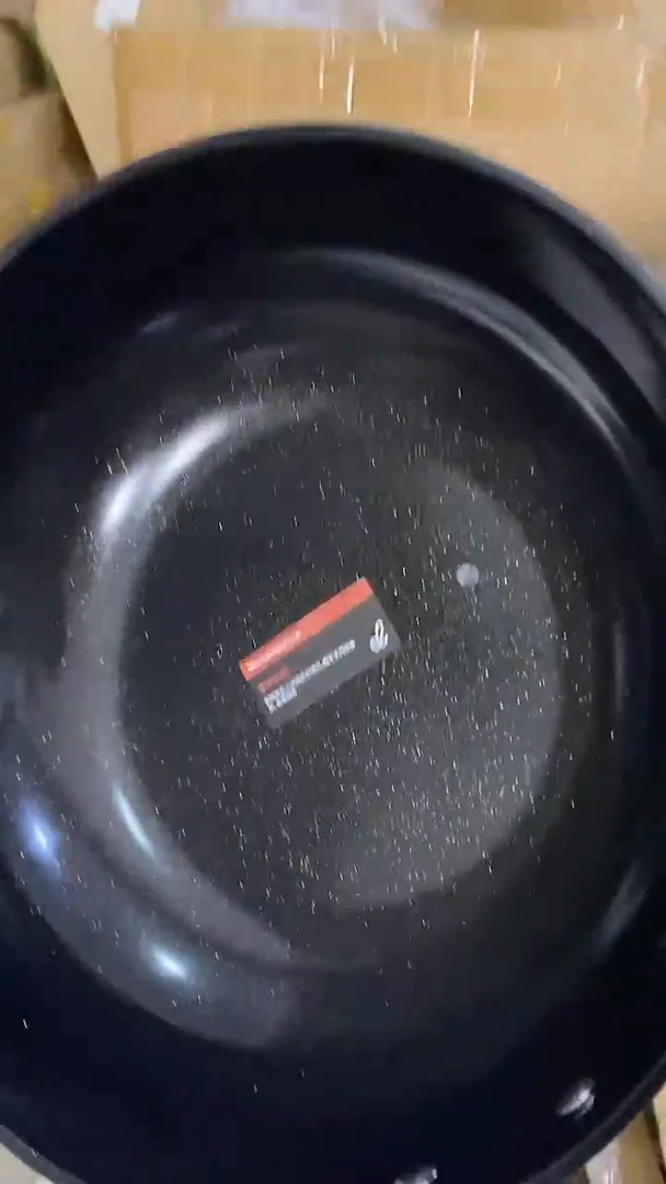 铝合金1德马克钛晶炒锅32有盖 锅边有瑕疵