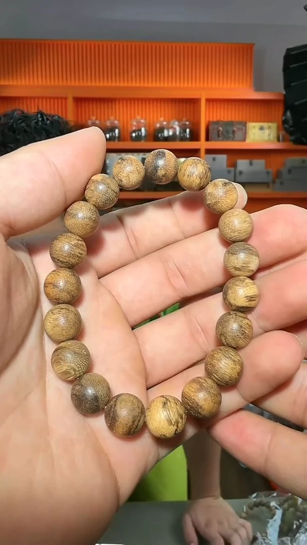 沉香手串27号单圈黎母山9g1.0多样性发一