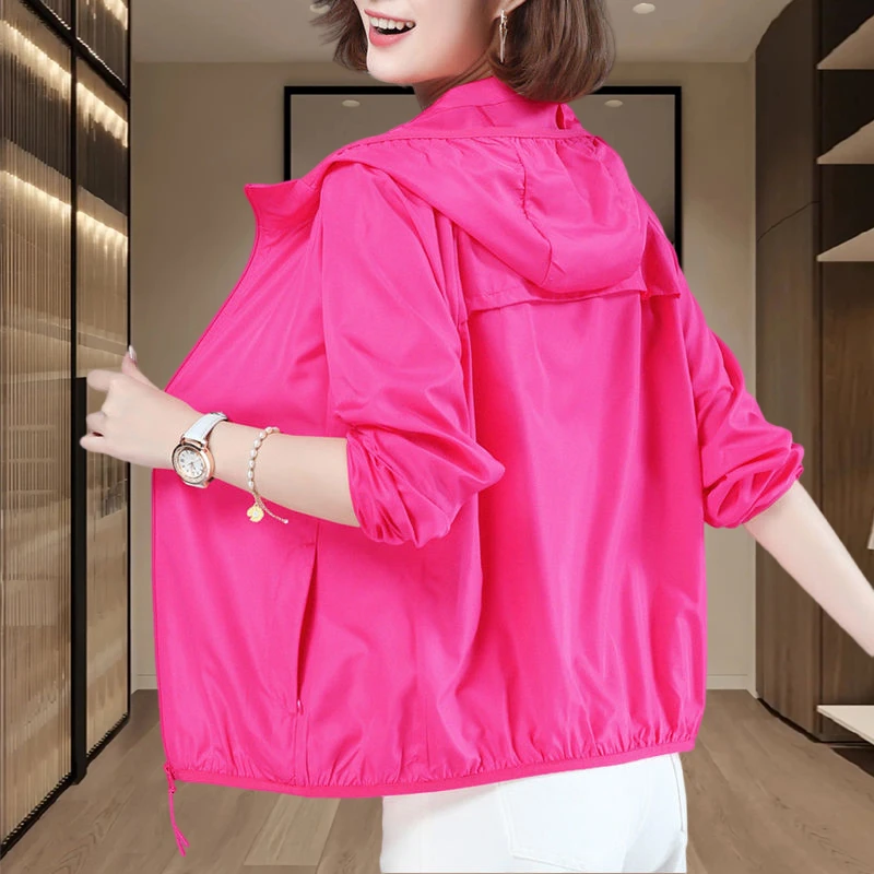 防晒衣女士2025新款夏季薄款宽松防晒服户外大码休闲连帽长袖外套