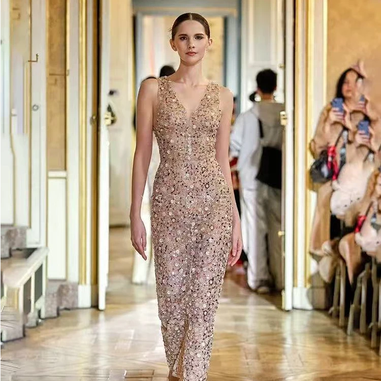 越南小众设计新款时尚气质深V领带钻刺绣礼服修身长款连衣裙A133