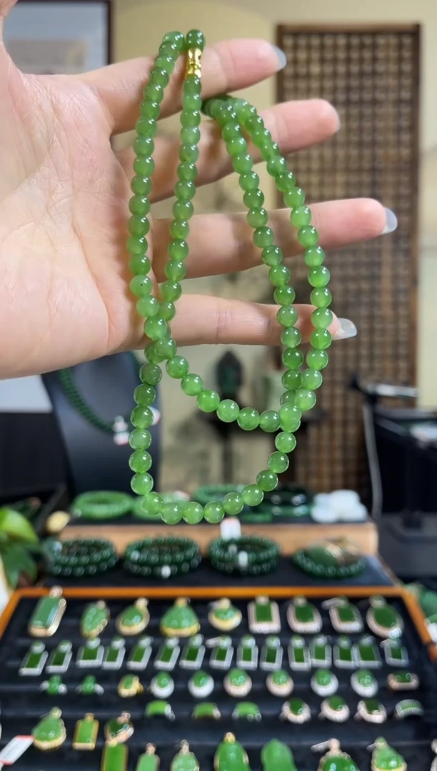 颈饰未镶嵌和田玉（碧玉）±6mm阳绿108项链多样性发一
