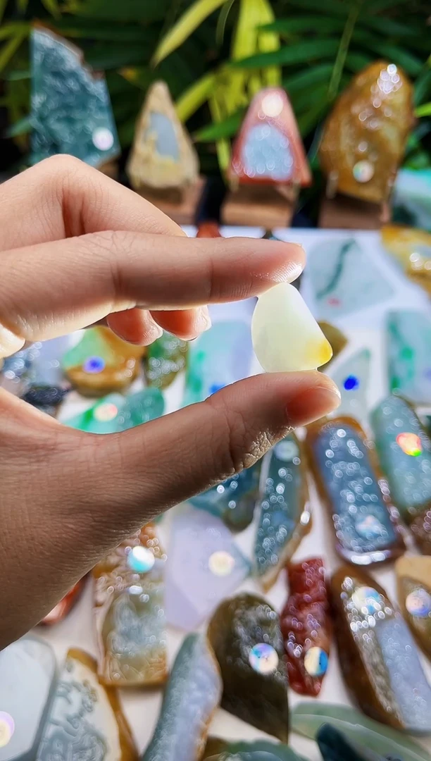 未镶嵌定制翡翠翡翠