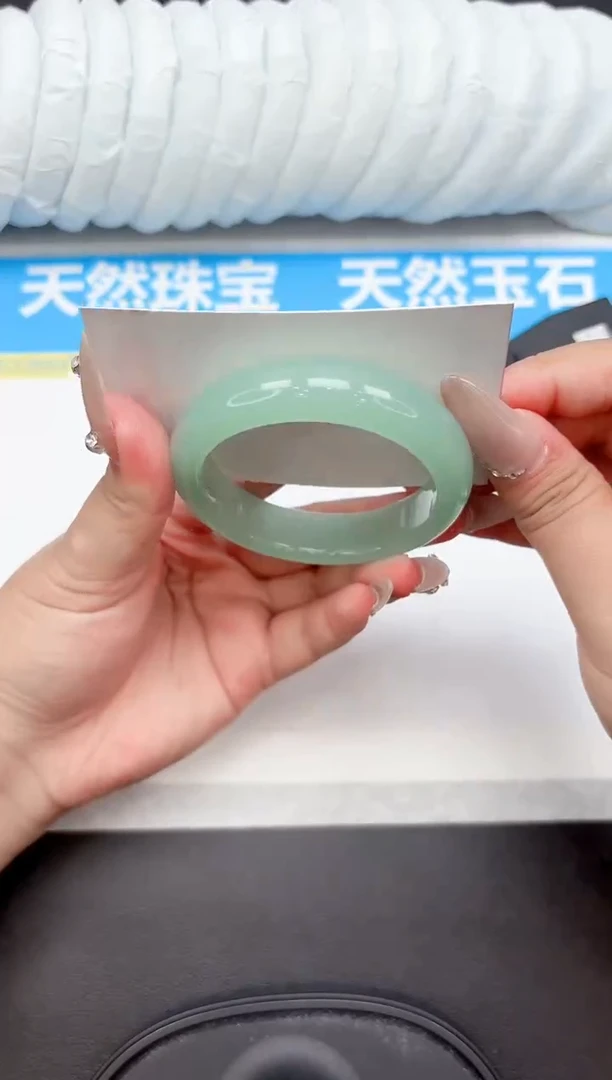 未镶嵌手镯石英质玉A125-54.1