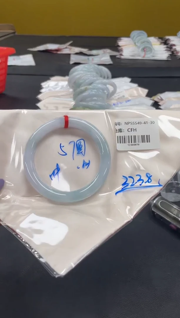 未镶嵌手镯翡翠翡翠手镯