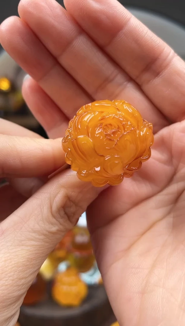 【闪购商品】琥珀裸石未镶嵌首饰 假1赔4 （多样性发货1件