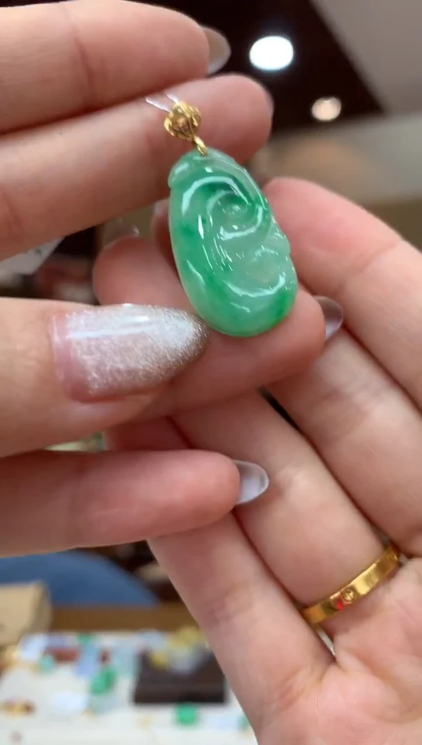 吊坠(不含链)18K金镶嵌翡翠如意