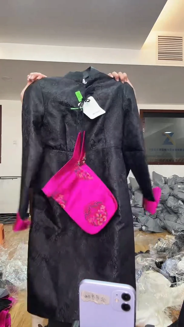 连衣裙       S码         90斤