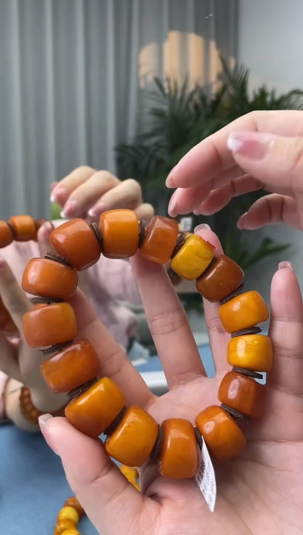 【闪购商品】蜜蜡珠宝奇石未镶嵌假一罚十，微瑕发一件066.