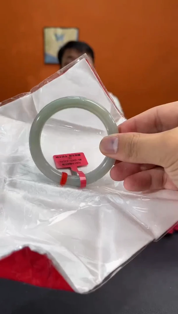 未镶嵌手镯翡翠翡翠手镯