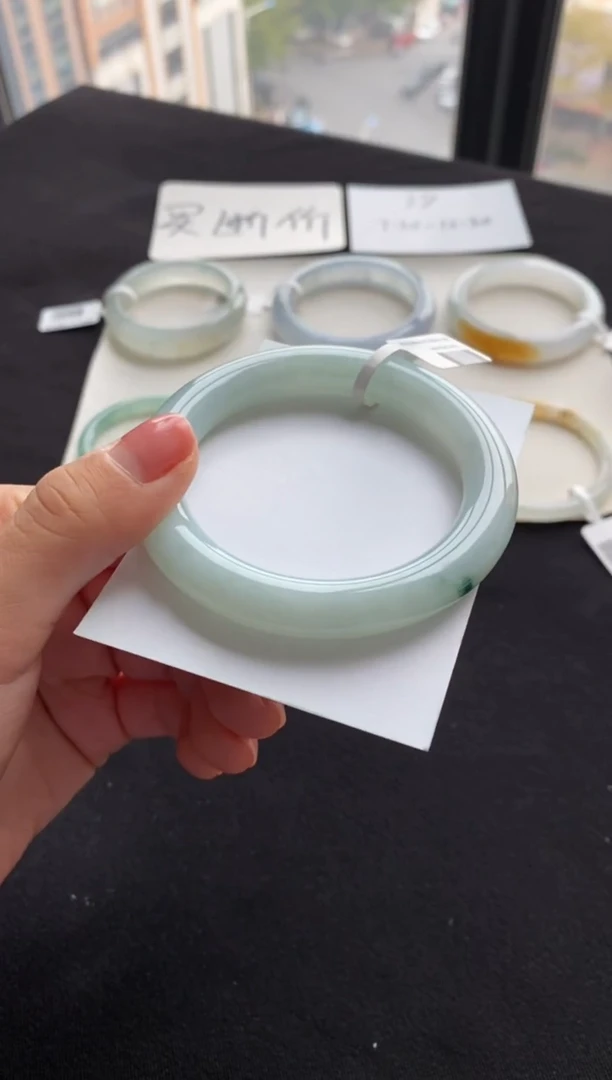 【闪购商品】翡翠手镯（圆镯）未镶嵌55圆条--不退不换