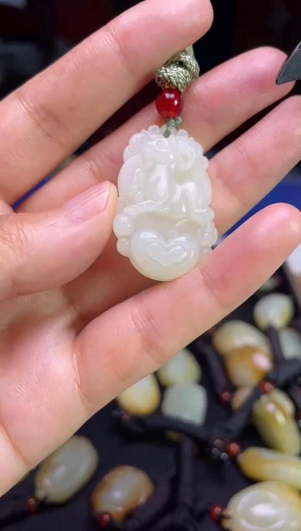 颈饰未镶嵌和田玉123