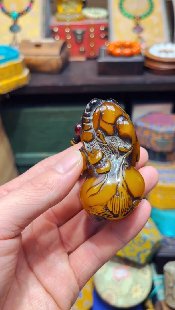 【闪购商品】蜜蜡裸石未镶嵌W瑞哥专属高端精品693